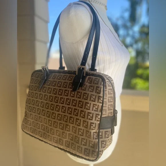 FENDI Pure Class - Picture 9 of 16